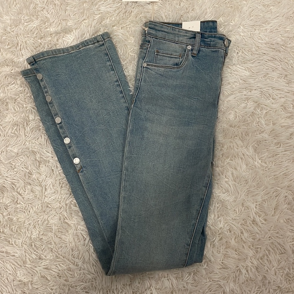 Blank NYC high rise jeans with snap bottom NWT